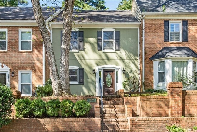 property at 1420 Old Virginia Ct SE