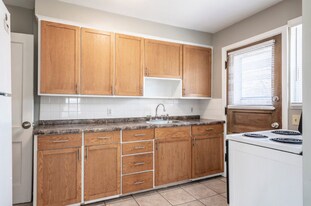 2125 Garfield Ave in Dubuque, IA - Building Photo