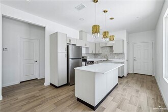 13 Vision St in Rio Grande City, TX - Building Photo - Building Photo