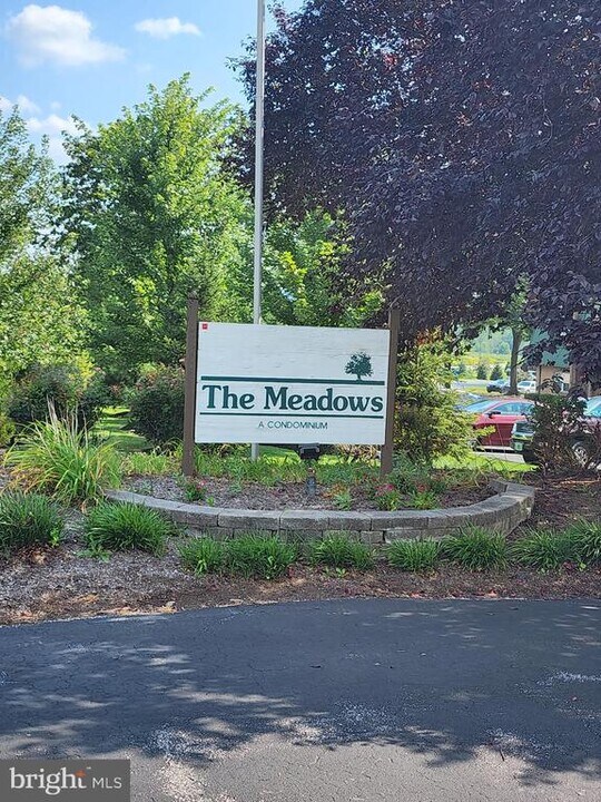 132 Meadowview Ln in Mont Clare, PA - Foto de edificio