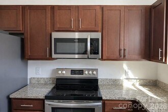 21512 Aftonshire Dr in Cornelius, NC - Building Photo - Building Photo