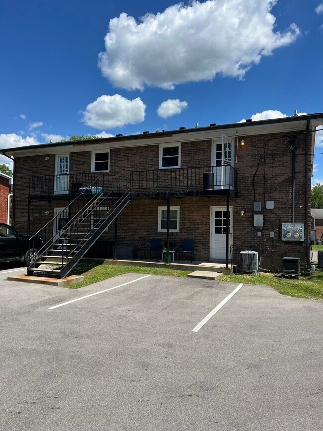 301 Poage Ct, Unit C in Lexington, KY - Building Photo - Building Photo