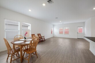 7305 Green Sapphire in San Antonio, TX - Building Photo - Building Photo