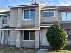 5583 Old Guard Crescent in Virginia Beach, VA - Building Photo