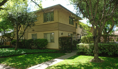 532-540 E Washington Blvd in Pasadena, CA - Building Photo - Building Photo