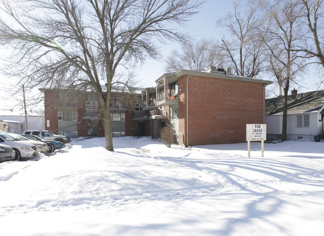 Rue Charles Apartments in Omaha, NE - Building Photo - Building Photo