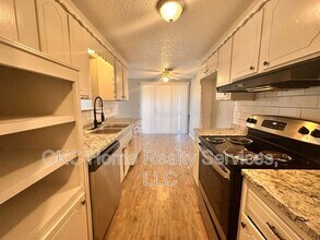 9313 NE Stardust Ln in Midwest City, OK - Building Photo - Building Photo