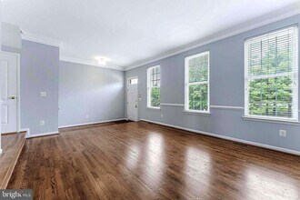 43627 Pickett Corner Terrace in Ashburn, VA - Building Photo - Building Photo