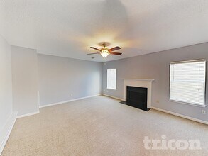 1005 Maris Ln in Mcdonough, GA - Foto de edificio - Building Photo