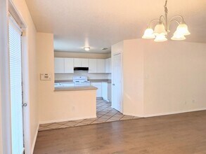 3018 Edison Crest in San Antonio, TX - Building Photo - Building Photo