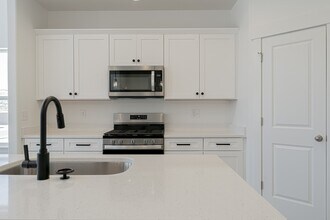 732 Banner Dr in Saratoga Springs, UT - Building Photo - Building Photo