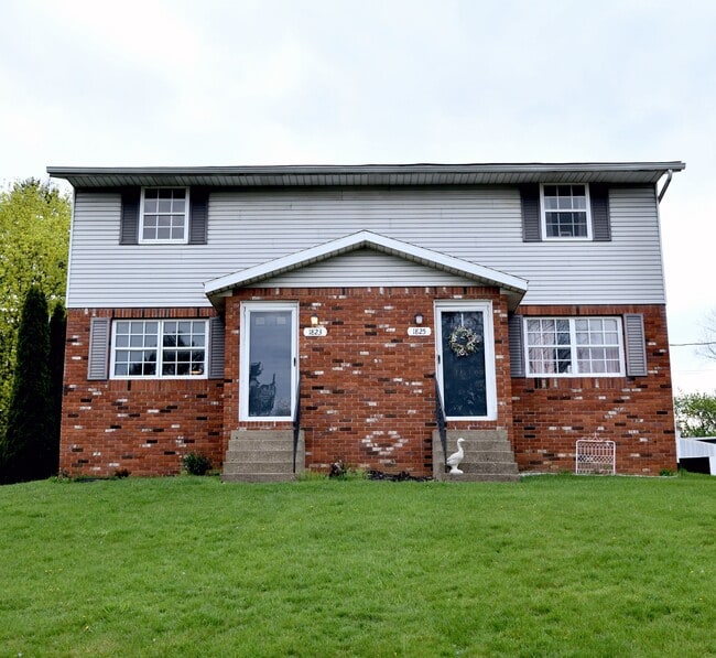 property at 1825 Koran Ave NW