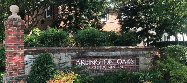 property at 104 N George Mason Dr