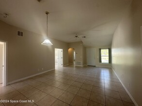 1660 Xavier Ave SE in Palm Bay, FL - Building Photo - Building Photo