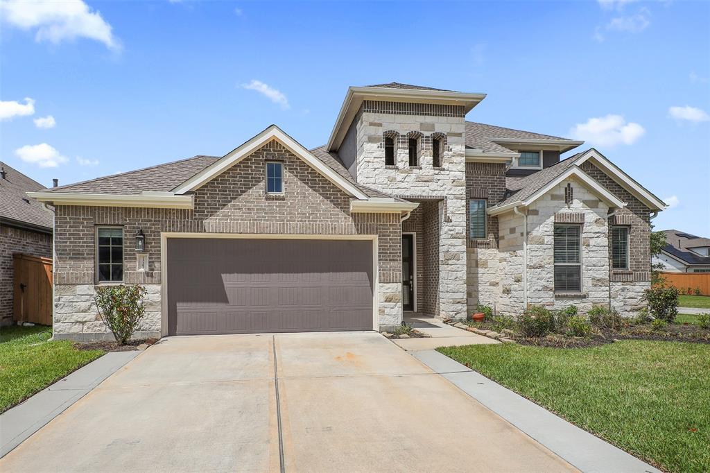 13102 Wintery Tide Dr in La Marque, TX - Building Photo