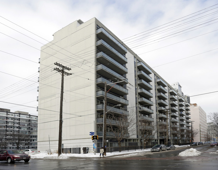 Wentworth Plaza in Ottawa, ON - Building Photo