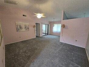 8055 Picketts Ct in Spring Hill, FL - Building Photo - Building Photo