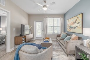 The Marlow Gainesville in Gainesville, FL - Building Photo