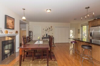53 Winslow Rd, Unit 11E in Brookline, MA - Building Photo - Building Photo