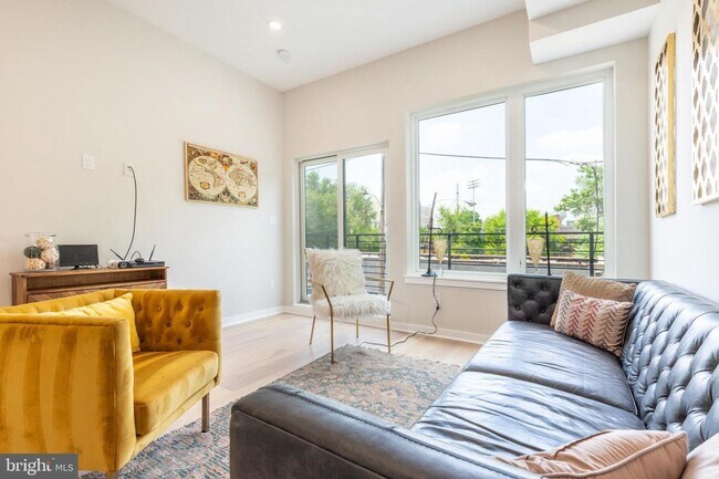 property at 2102 N Percy St
