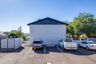 12707 W Tasha Dr in Surprise, AZ - Building Photo - Building Photo