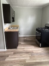 321 W Delavan Ave in Buffalo, NY - Building Photo - Building Photo