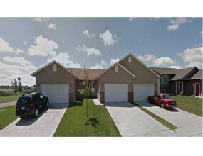 5500 W Rebecca St in Sioux Falls, SD - Building Photo - Building Photo