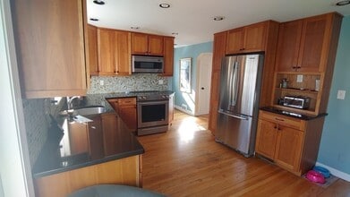 94 Parker Ave in Newton, MA - Building Photo - Building Photo