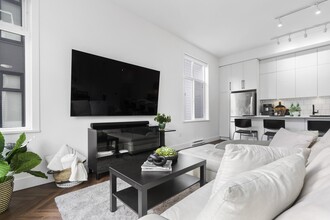 17555-57A 57a Ave in Surrey, BC - Building Photo - Building Photo