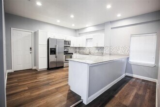 504 W 35th St in Austin, TX - Building Photo - Building Photo