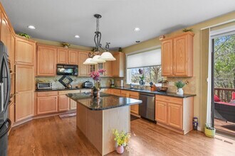 9536 W Avalon Dr in Littleton, CO - Building Photo - Building Photo