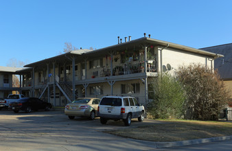 3701 S Indianapolis Ave in Tulsa, OK - Foto de edificio - Building Photo