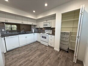 6670 Villa Sonrisa Dr in Boca Raton, FL - Building Photo - Building Photo