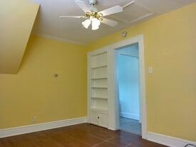 25 Parkview Ave, Unit 3rd Floor in Belleville, NJ - Building Photo