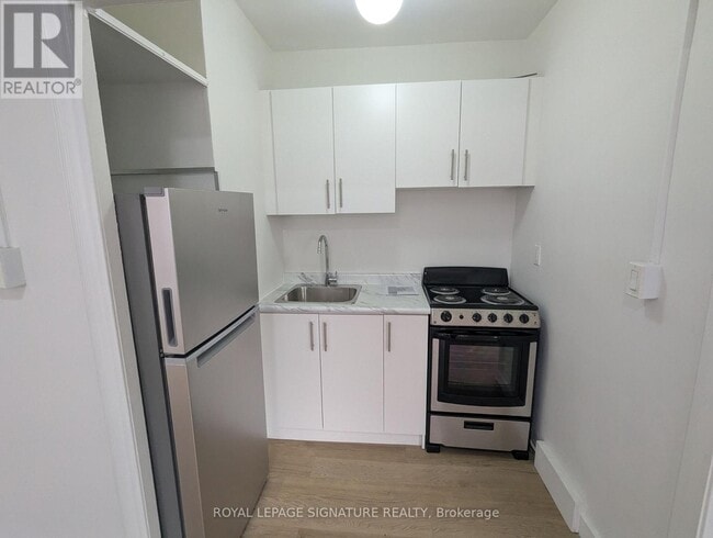 property at 44 Balliol St