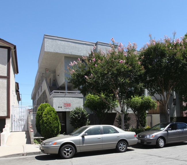 310 E Santa Anita Ave in Burbank, CA - Building Photo - Building Photo