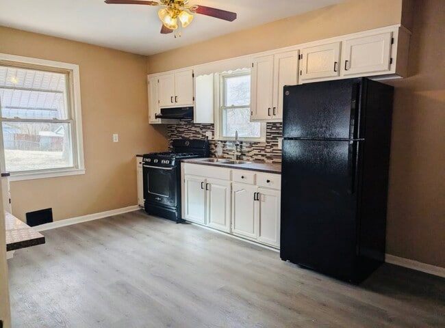 1149 Fairview Ave in Rockford, IL - Building Photo - Building Photo