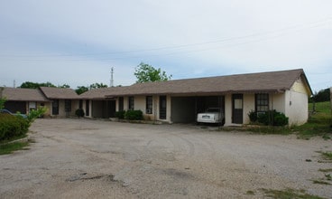 Hillside Motel in Lampasas, TX - Building Photo - Building Photo