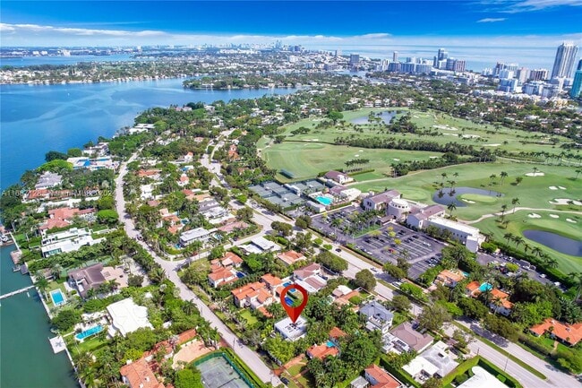5625 N Bay Rd in Miami Beach, FL - Building Photo - Building Photo
