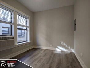 711 W Brompton Ave, Unit 32 in Chicago, IL - Building Photo - Building Photo