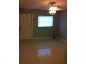 4280 NW 31st Terrace in Lauderdale Lakes, FL - Building Photo - Building Photo