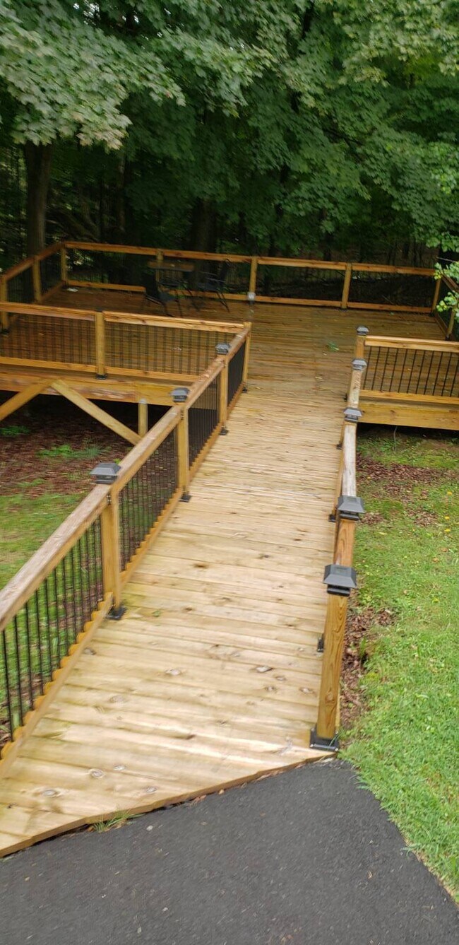 property at 4 Ann Ln