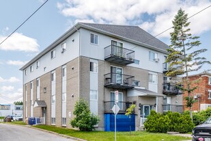1290 Antonio Rue in Laval, QC - Building Photo
