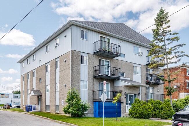 1290 Antonio Rue in Laval, QC - Building Photo - Primary Photo