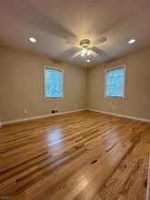 15 Cottage Ln in Clifton, NJ - Building Photo - Building Photo
