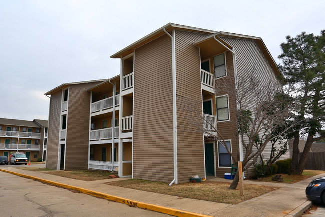 Ann Arbor Condos in Oklahoma City, OK - Building Photo - Building Photo