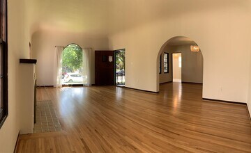 4772 Edgeware Rd in San Diego, CA - Building Photo - Building Photo