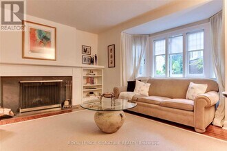 313 Lonsdale Rd in Toronto, ON - Building Photo - Building Photo