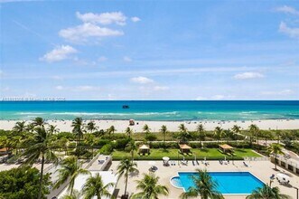 2625 Collins Ave in Miami Beach, FL - Building Photo - Building Photo