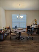 210 Summit Dr in Lockhart, TX - Building Photo - Building Photo